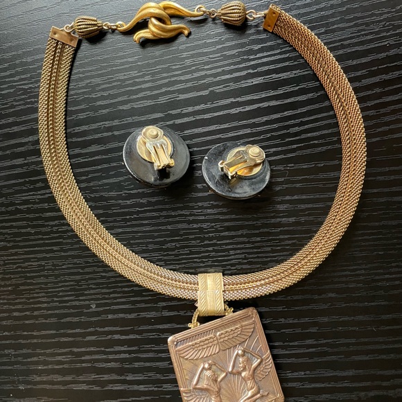 Vintage Designer Patrice Brass Egyptian mesh cat eye necklace earring set - Picture 5 of 9